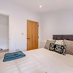 3 Bed In York Oc-93897