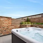 3 Bed In York Oc-93897 Ferienhaus *