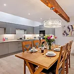 3 Bed In York Oc-93897