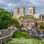 3 Bed In York Oc-93897 * Tollerton (Yorkshire)