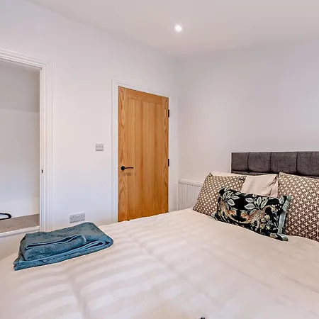 3 Bed In York Oc-93897
