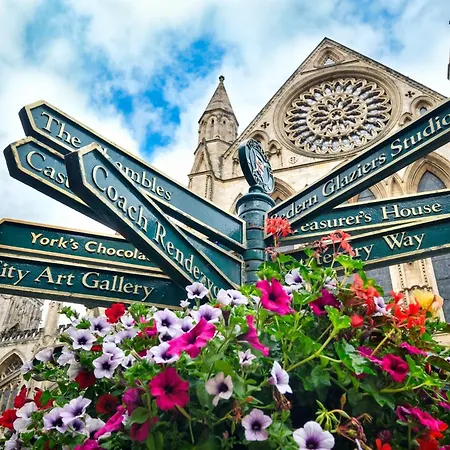 3 Bed In York Oc-93897 Holiday home