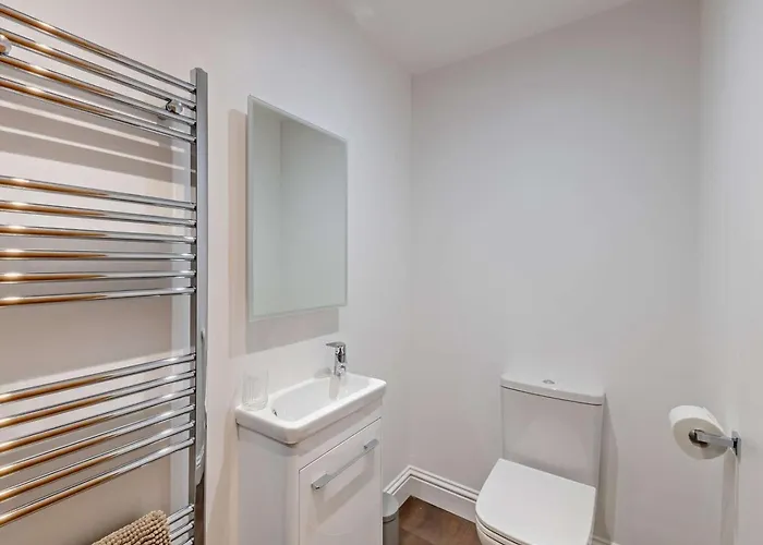 3 Bed In York Oc-93897 *